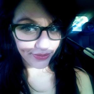 Meet your Posher, Dakota